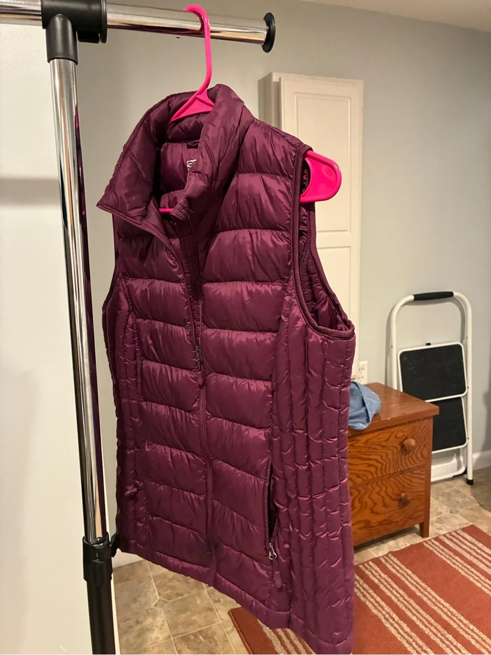 32 Degrees Women's Quilted Puffer Vest in Maroon